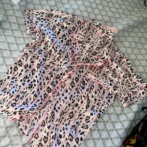 Vs silk pajama top Pink leopard NWT